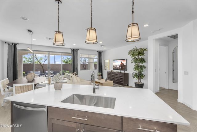 3339 E MALIBU Drive, San Tan Valley, AZ 85143