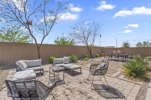 3339 E MALIBU Drive, San Tan Valley, AZ 85143