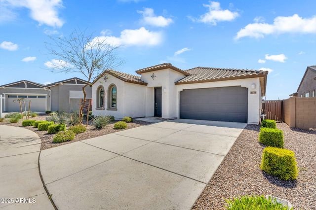 3339 E MALIBU Drive, San Tan Valley, AZ 85143