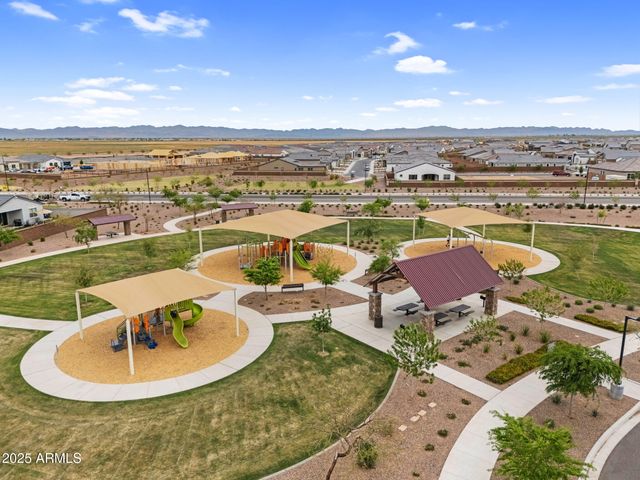 3339 E MALIBU Drive, San Tan Valley, AZ 85143