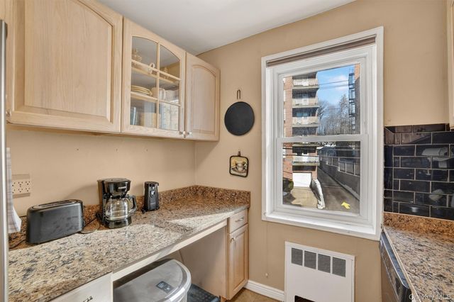 30 E Hartsdale Avenue 2J, Hartsdale, NY 10530