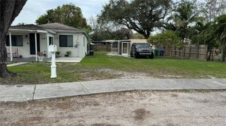 2481 NW 97th St B, Miami, FL 33147