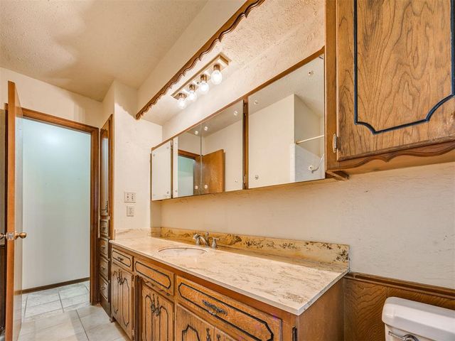 5015 NW 19th Street, Oklahoma City, OK 73127