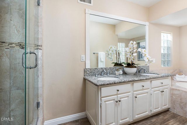 1247 Flanders Road, La Canada Flintridge, CA 91011