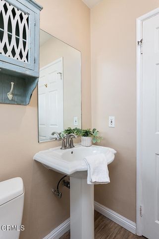 1247 Flanders Road, La Canada Flintridge, CA 91011