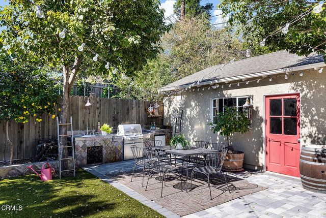 1247 Flanders Road, La Canada Flintridge, CA 91011