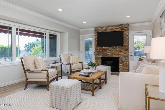 1247 Flanders Road, La Canada Flintridge, CA 91011