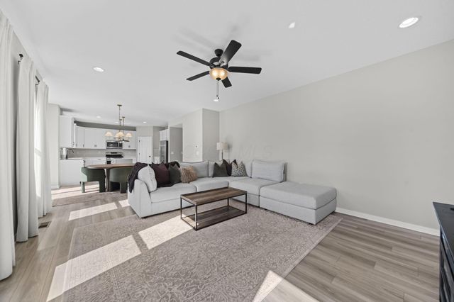 38 Chambers Bay Road, Commercial Point, OH 43116