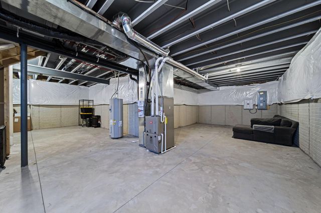 38 Chambers Bay Road, Commercial Point, OH 43116