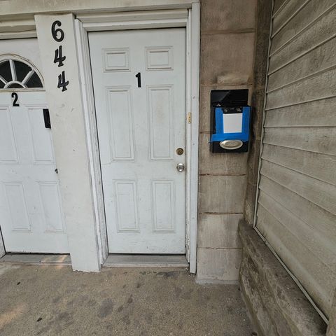 644 N Albany Avenue, Chicago, IL 60612