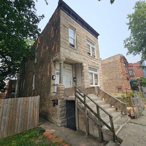 644 N Albany Avenue, Chicago, IL 60612