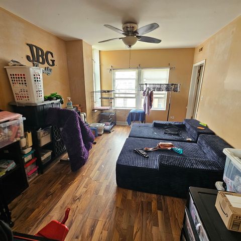 644 N Albany Avenue, Chicago, IL 60612