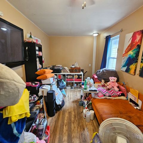 644 N Albany Avenue, Chicago, IL 60612