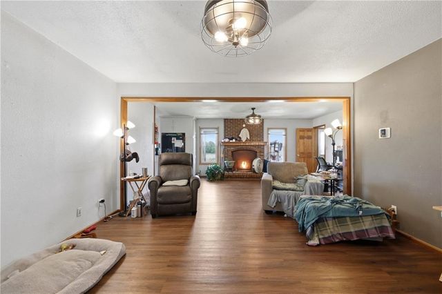 4457 Gillen Road, Odessa, MO 64076
