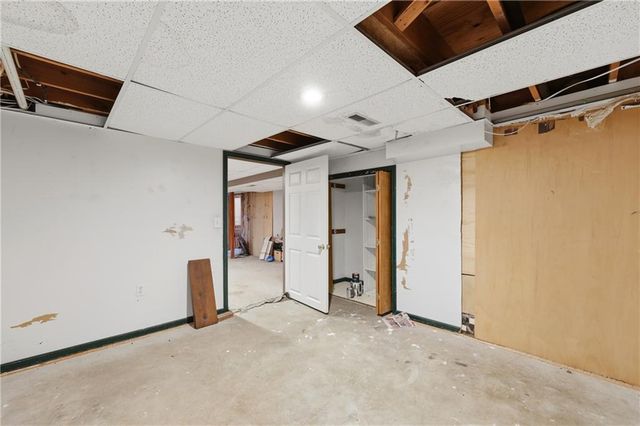 4457 Gillen Road, Odessa, MO 64076