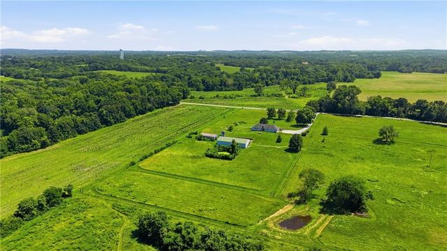 4457 Gillen Road, Odessa, MO 64076