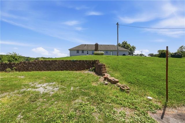 4457 Gillen Road, Odessa, MO 64076