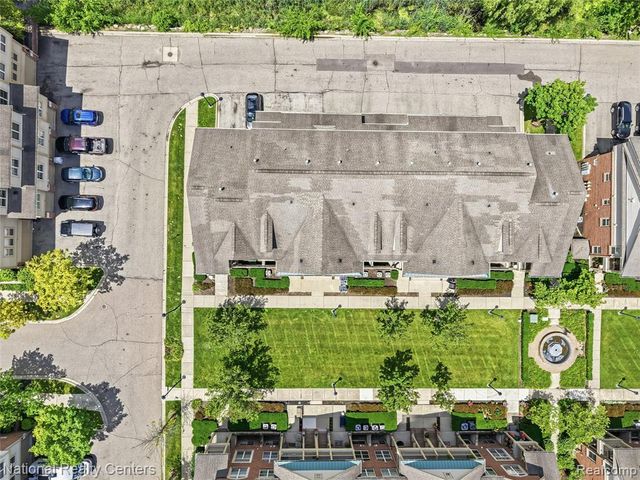 128 Sandy Lane, Walled Lake, MI 48390