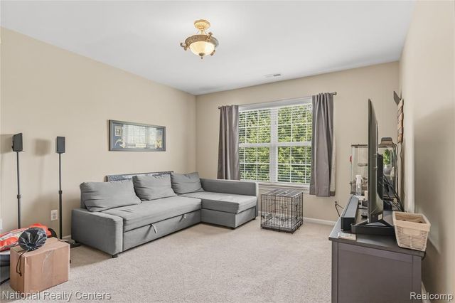 128 Sandy Lane, Walled Lake, MI 48390