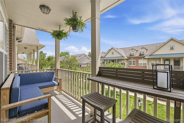 128 Sandy Lane, Walled Lake, MI 48390