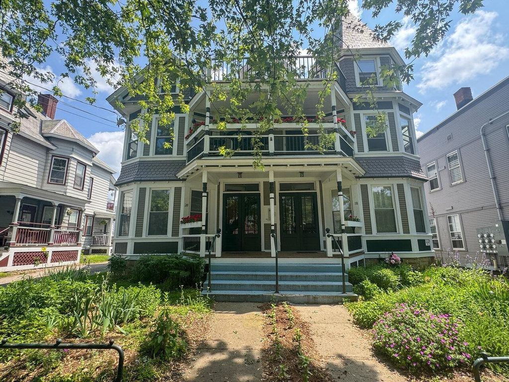 18 Clarke St Apt 3, Burlington, VT 05401