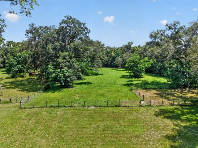 2039 SW STATE ROAD 26, Trenton, FL 32693