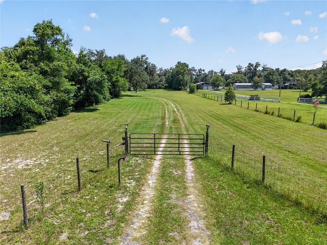 2039 SW STATE ROAD 26, Trenton, FL 32693