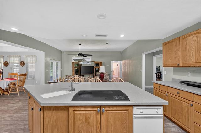 2039 SW STATE ROAD 26, Trenton, FL 32693