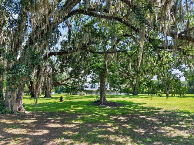 2039 SW STATE ROAD 26, Trenton, FL 32693