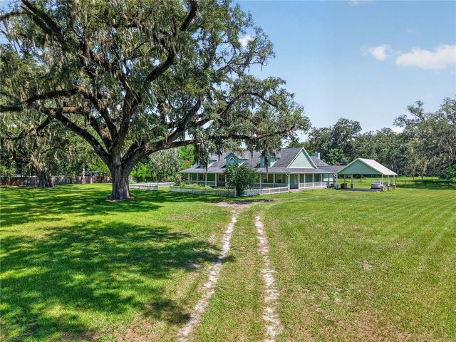2039 SW STATE ROAD 26, Trenton, FL 32693