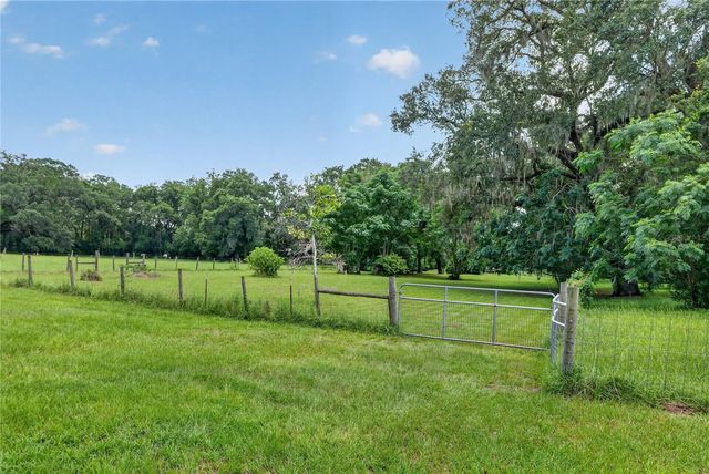 2039 SW STATE ROAD 26, Trenton, FL 32693