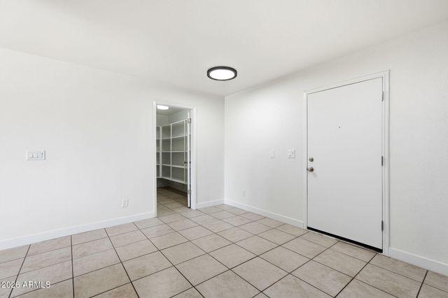 8952 W ROYAL PALM Road, Peoria, AZ 85345