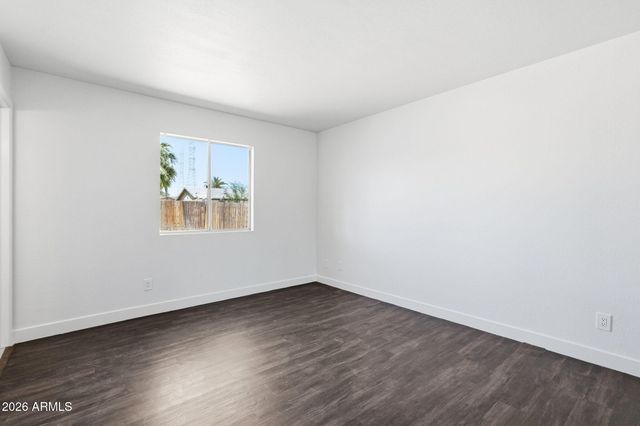 8952 W ROYAL PALM Road, Peoria, AZ 85345