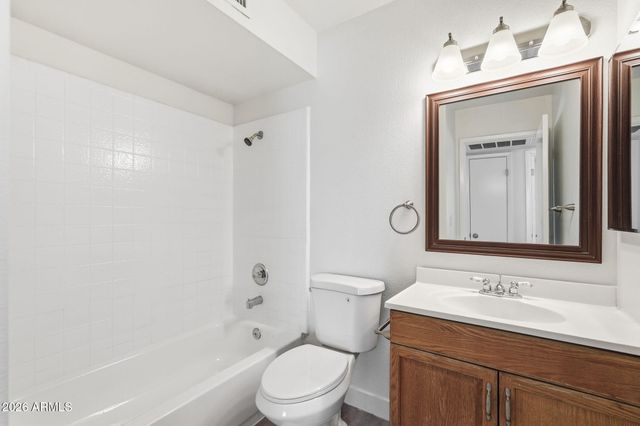 8952 W ROYAL PALM Road, Peoria, AZ 85345