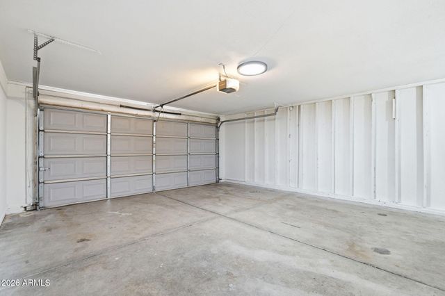 8952 W ROYAL PALM Road, Peoria, AZ 85345