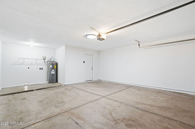 8952 W ROYAL PALM Road, Peoria, AZ 85345