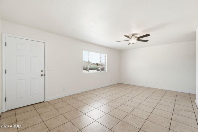 8952 W ROYAL PALM Road, Peoria, AZ 85345