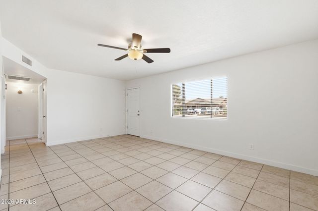 8952 W ROYAL PALM Road, Peoria, AZ 85345