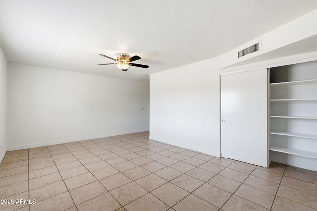 8952 W ROYAL PALM Road, Peoria, AZ 85345