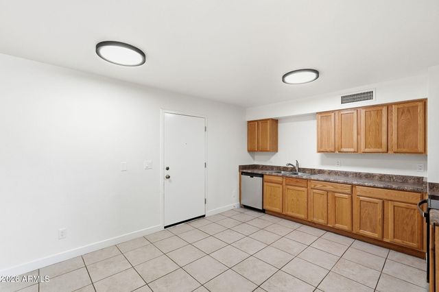 8952 W ROYAL PALM Road, Peoria, AZ 85345