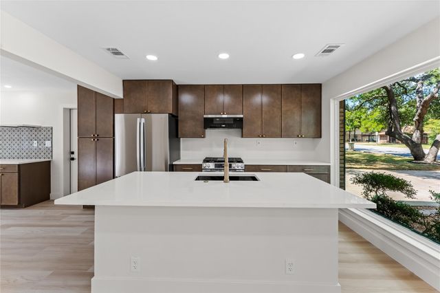 11907 Millwright PKWY, Austin, TX 78750
