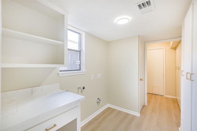 10727 Villa Lea Lane, Houston, TX 77071