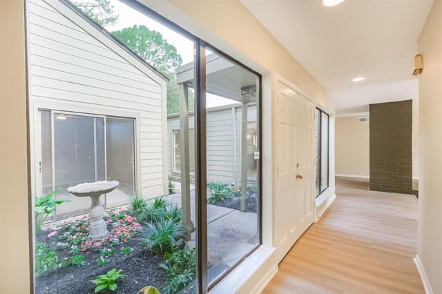 10727 Villa Lea Lane, Houston, TX 77071