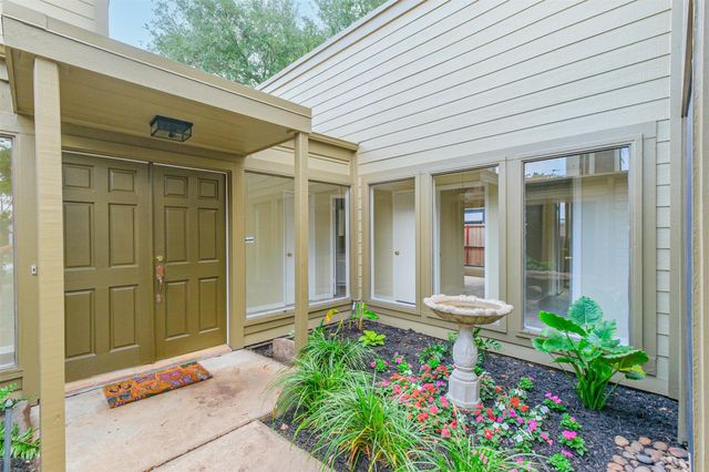 10727 Villa Lea Lane, Houston, TX 77071