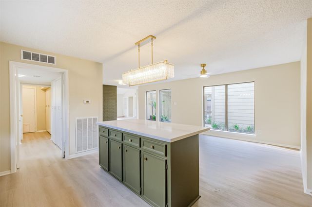 10727 Villa Lea Lane, Houston, TX 77071