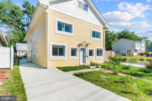 727 61ST AVE, Fairmount Heights, MD 20743