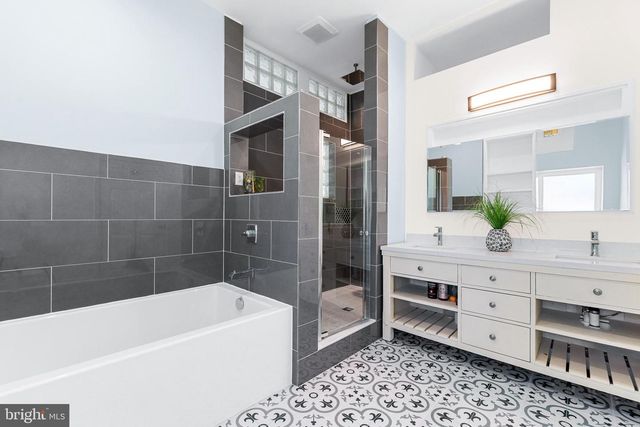 727 61ST AVE, Fairmount Heights, MD 20743