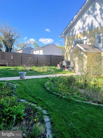 727 61ST AVE, Fairmount Heights, MD 20743