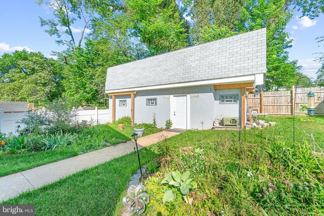 727 61ST AVE, Fairmount Heights, MD 20743