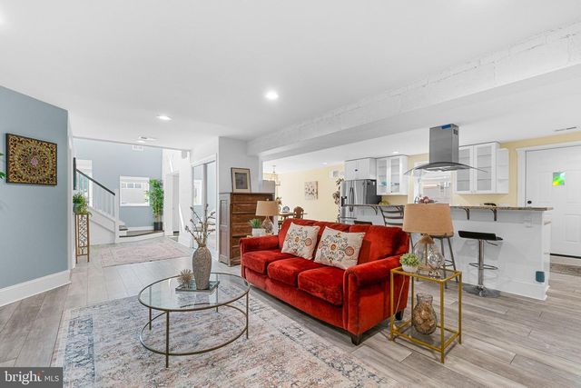 727 61ST AVE, Fairmount Heights, MD 20743